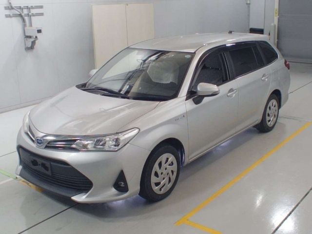 30080 Toyota Corolla fielder NKE165G 2018 г. (CAA Chubu)